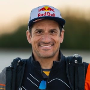 Portrait Fred Fugen Champion du monde parachute Free Fly, Spécialiste des premières mondiales